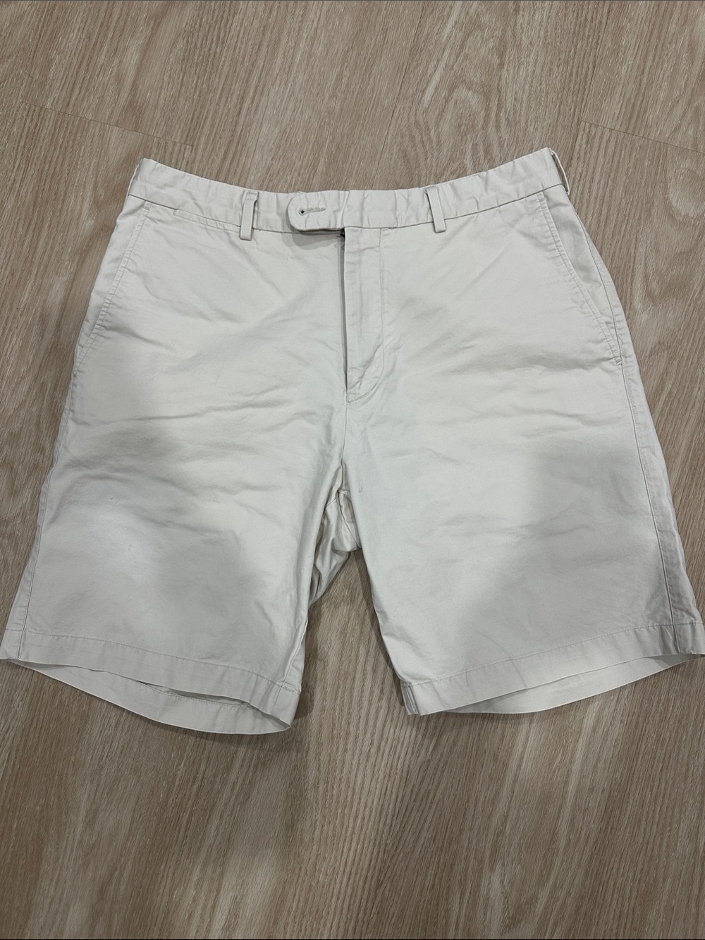 Peter Millar | Classic Men's Cotton Chino Shorts (size 33 waist)
